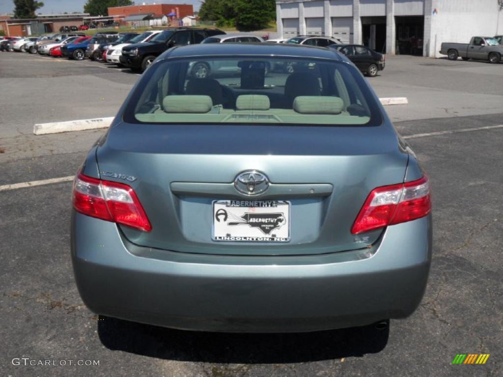 2009 Camry LE - Aloe Green Metallic / Ash photo #3