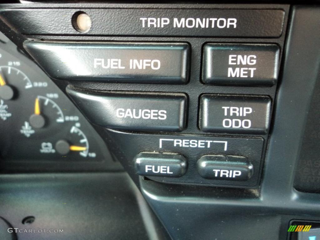 1995 Chevrolet Corvette Convertible Controls Photo #49578370