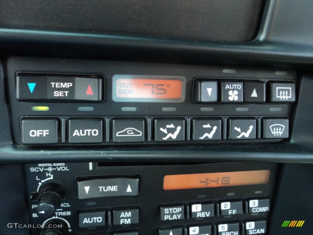 1995 Chevrolet Corvette Convertible Controls Photo #49578379