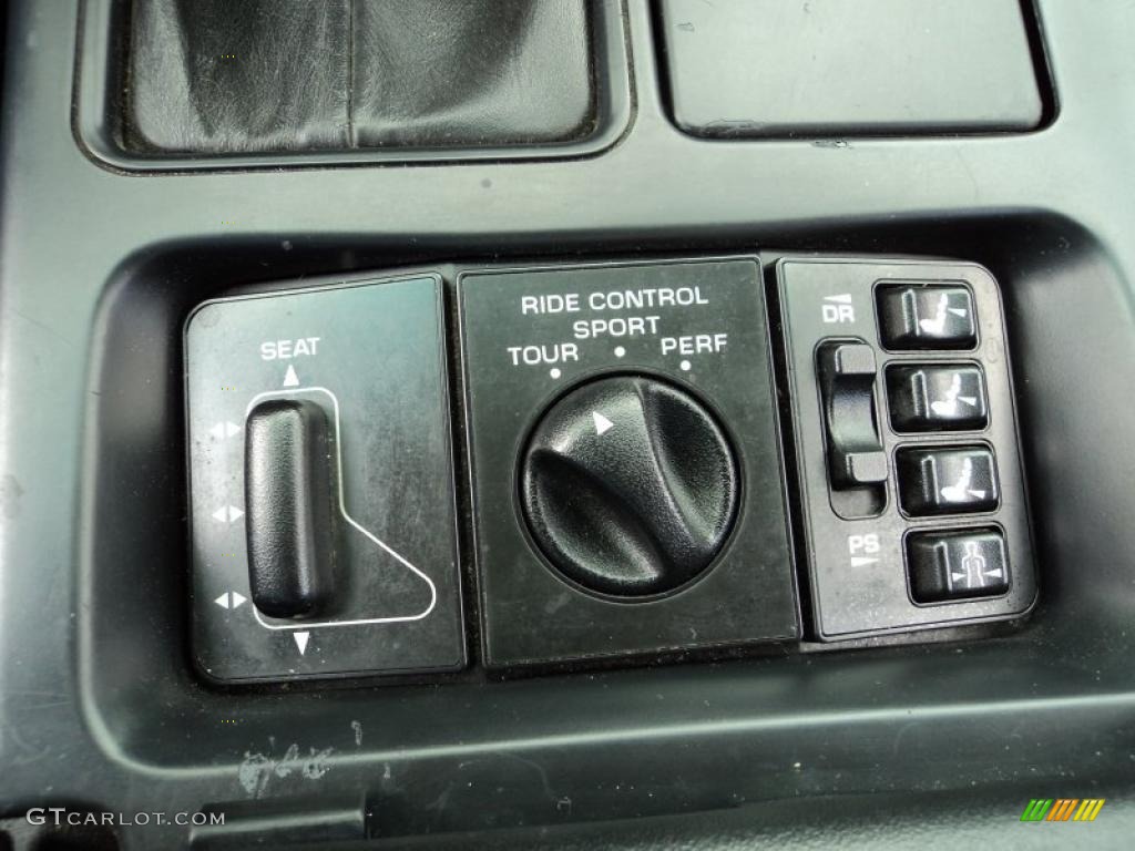 1995 Chevrolet Corvette Convertible Controls Photo #49578427