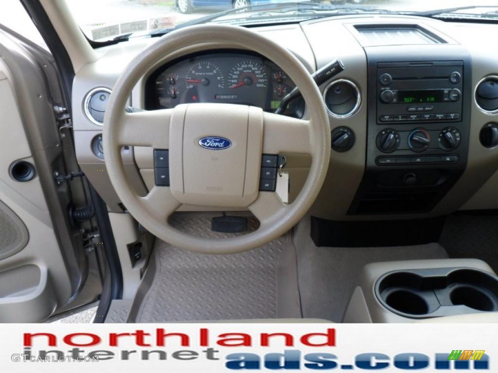 2006 F150 XLT SuperCab 4x4 - Bright Red / Tan photo #14