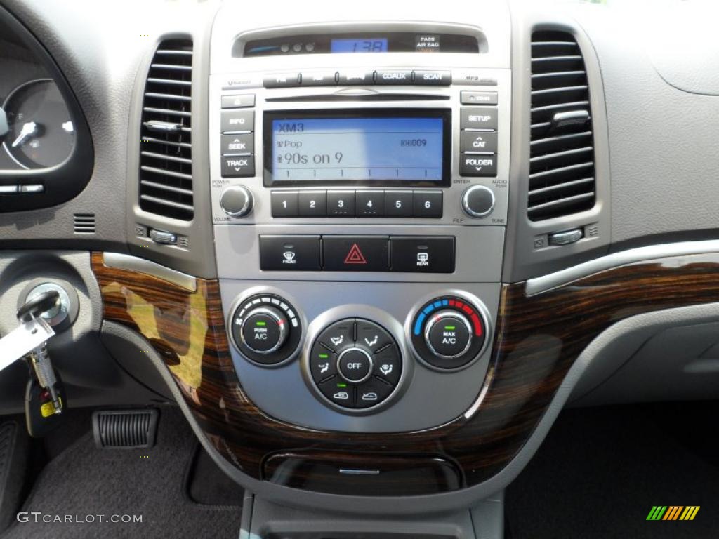2011 Hyundai Santa Fe GLS Controls Photo #49580452