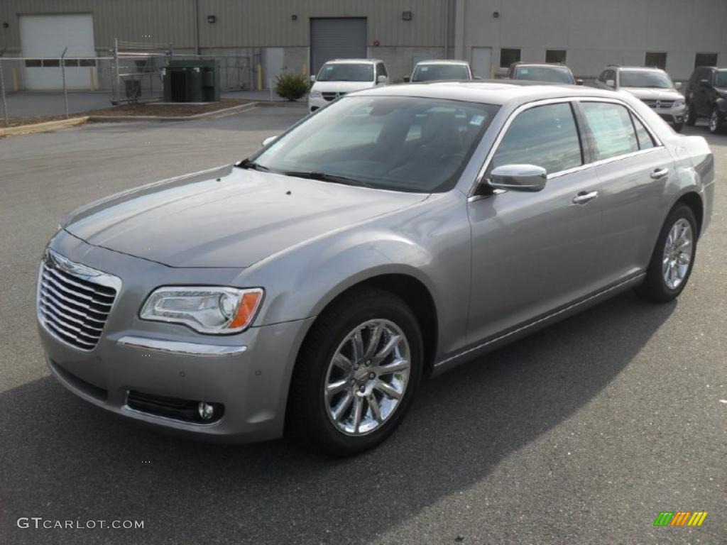 2011 300 C Hemi - Billet Silver Metallic / Black photo #1