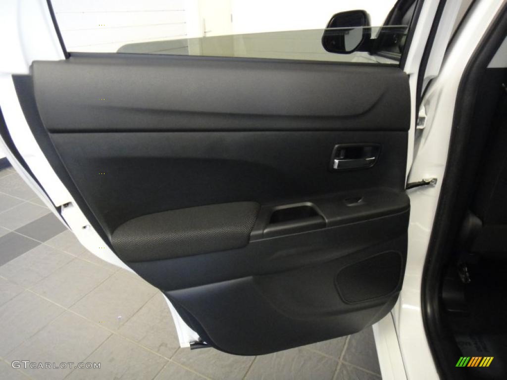 2011 Mitsubishi Outlander Sport SE 4WD Black Door Panel Photo #49586335