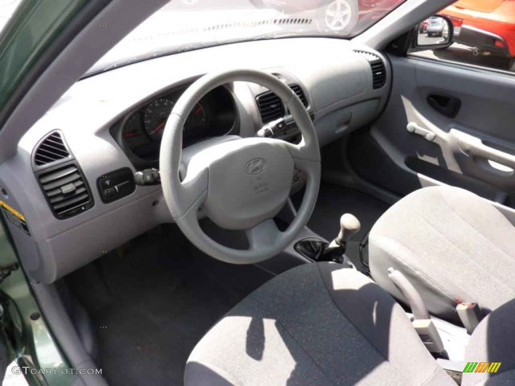 Gray Interior 2003 Hyundai Accent GL Coupe Photo #49586890