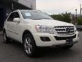 Arctic White - ML 350 4Matic Photo No. 4