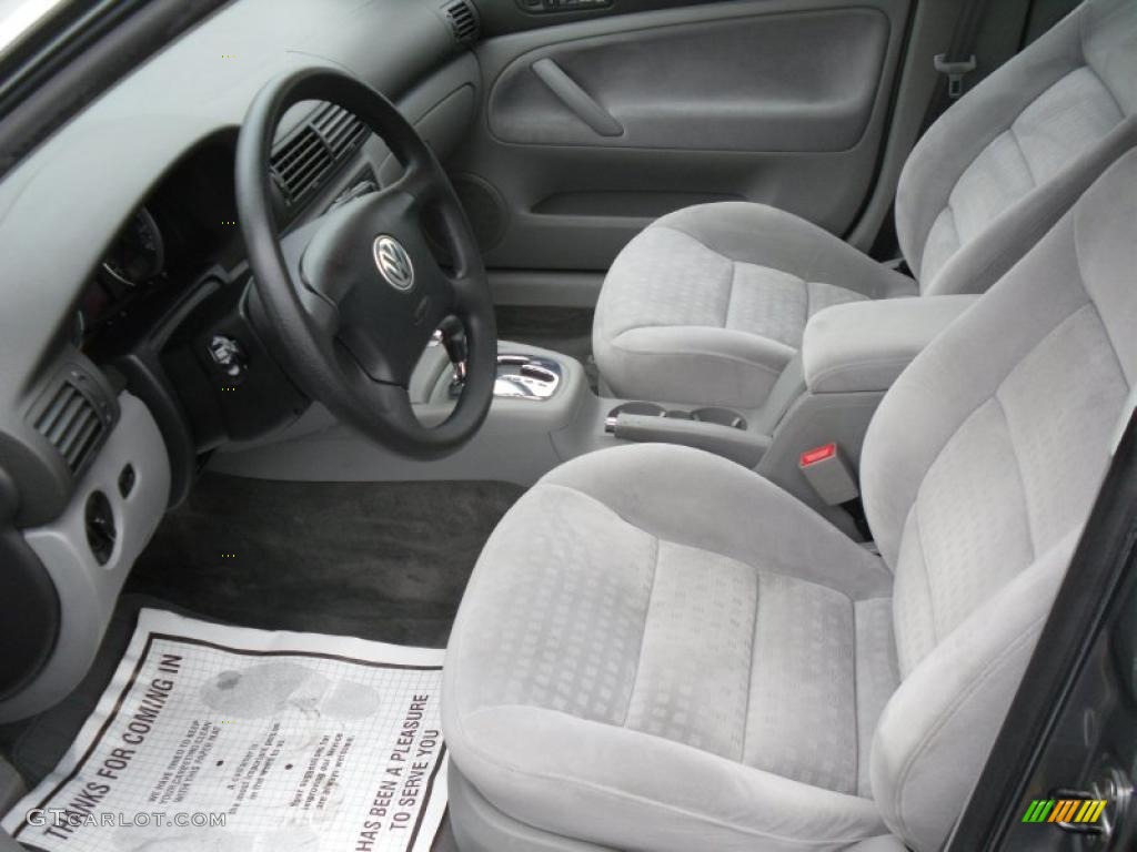 Grey Interior 2003 Volkswagen Passat GL Sedan Photo #49588786