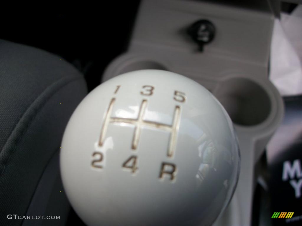 2006 Chrysler PT Cruiser Standard PT Cruiser Model 5 Speed Manual Transmission Photo #49591858