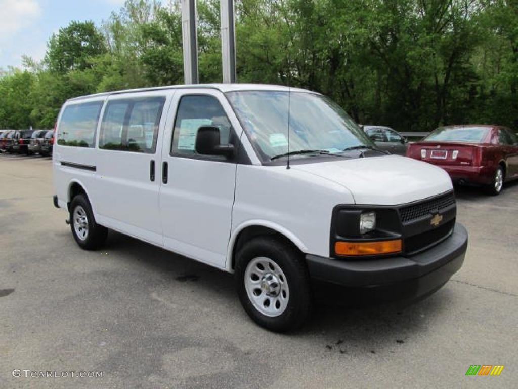 2011 Chevrolet Express 1500 AWD Cargo Van Exterior Photos