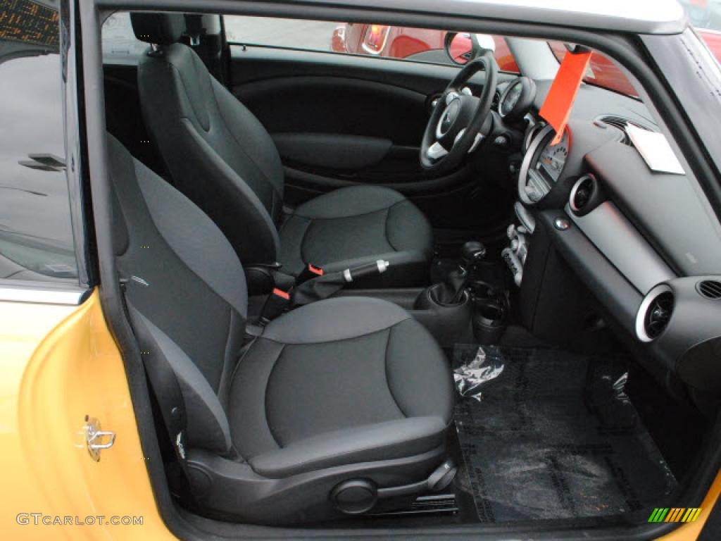 2008 Cooper Hardtop - Mellow Yellow / Punch Carbon Black photo #4