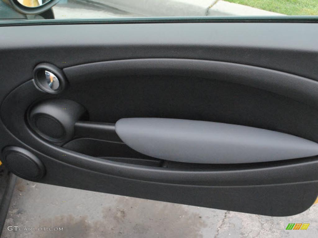 2008 Cooper Hardtop - Mellow Yellow / Punch Carbon Black photo #5