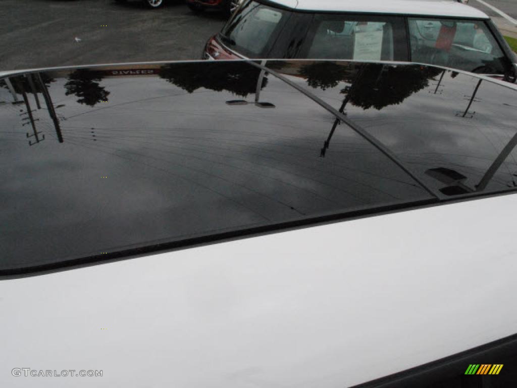 2008 Cooper Hardtop - Mellow Yellow / Punch Carbon Black photo #7