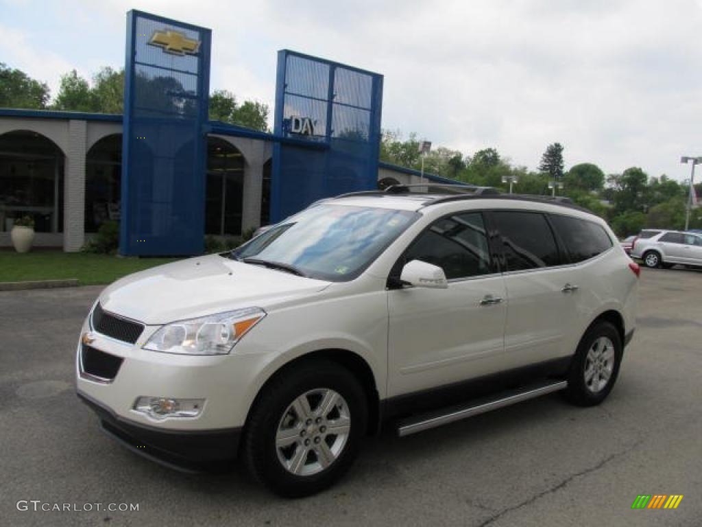 2011 Traverse LT AWD - White Diamond Tricoat / Ebony/Ebony photo #1