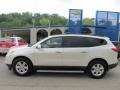 2011 White Diamond Tricoat Chevrolet Traverse LT AWD  photo #2