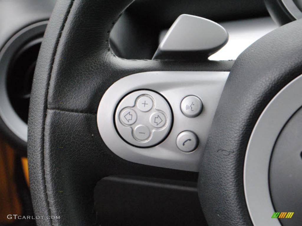 2008 Cooper Hardtop - Mellow Yellow / Punch Carbon Black photo #19