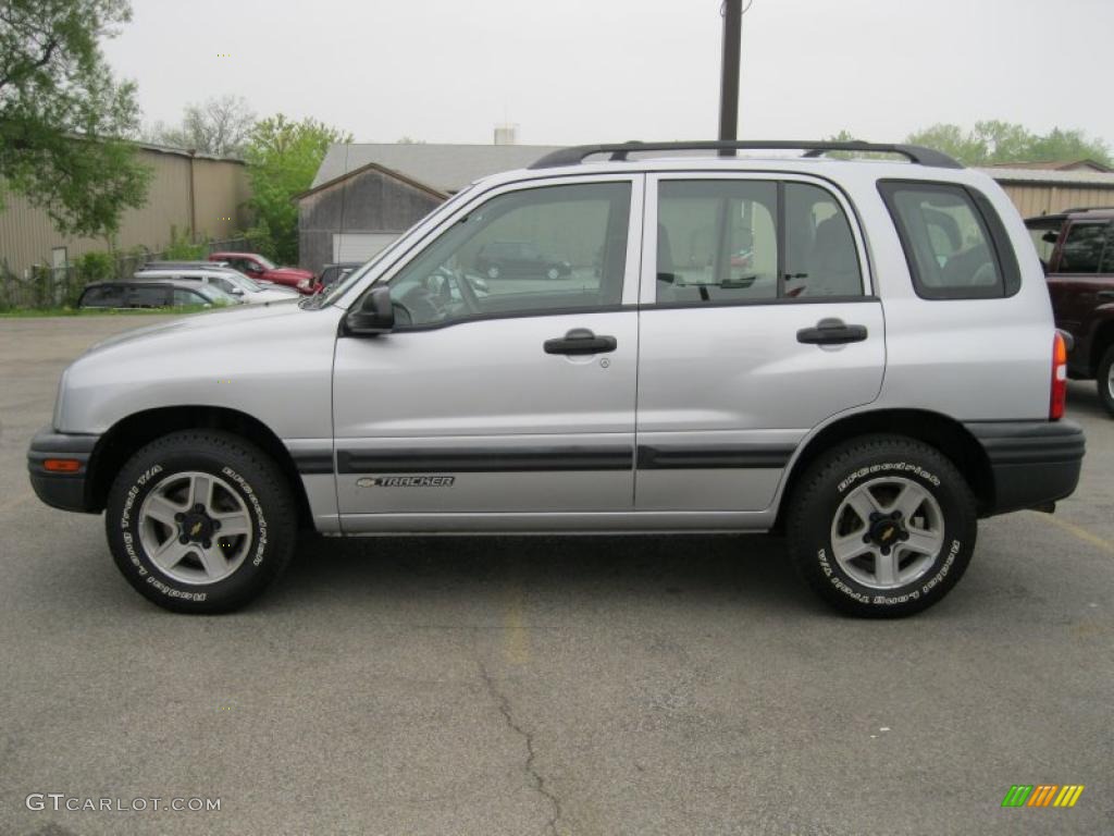 Silver Metallic 2002 Chevrolet Tracker 4WD Hard Top Exterior Photo #49595062