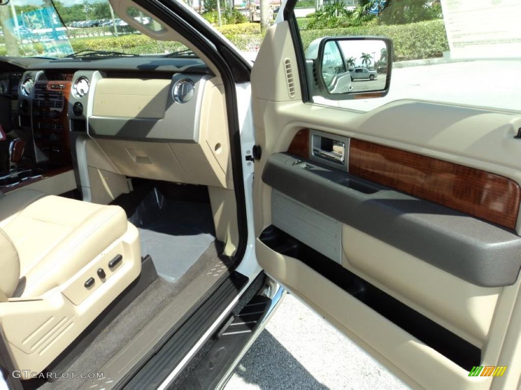 2010 F150 Lariat SuperCrew - White Platinum Metallic Tri Coat / Tan photo #20