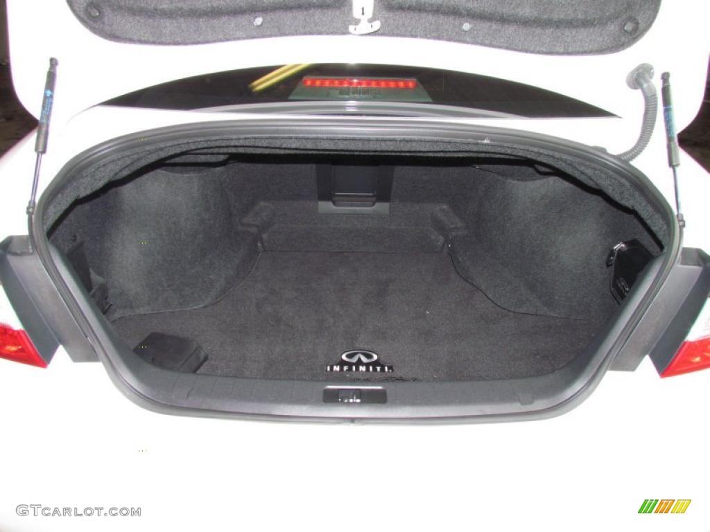 2011 Infiniti M 37 Sedan Trunk Photos