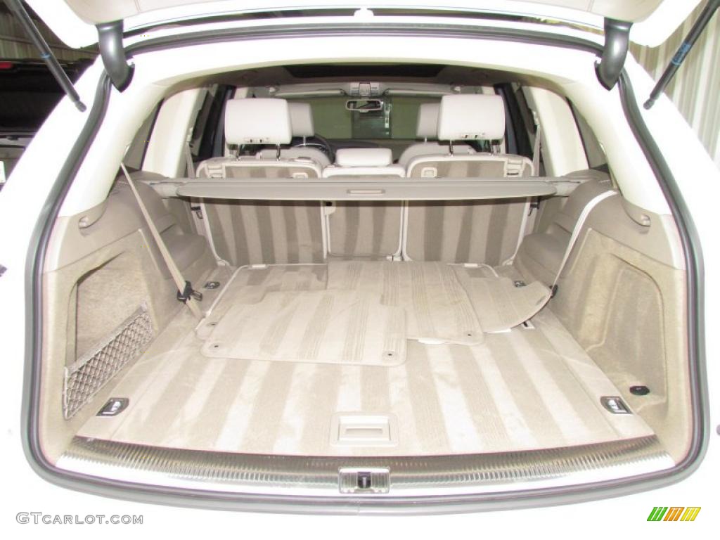 2010 Audi Q7 3.6 Premium Plus quattro Trunk Photo #49599625