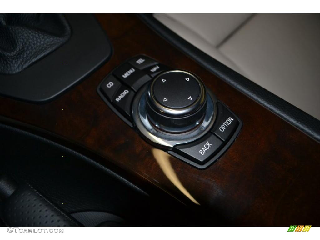 2011 BMW 3 Series 335i Coupe Controls Photo #49601149