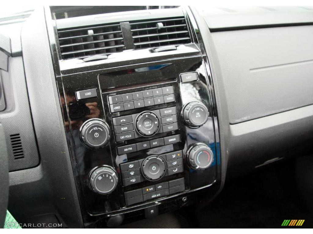 2010 Mazda Tribute i Sport AWD Controls Photo #49601710