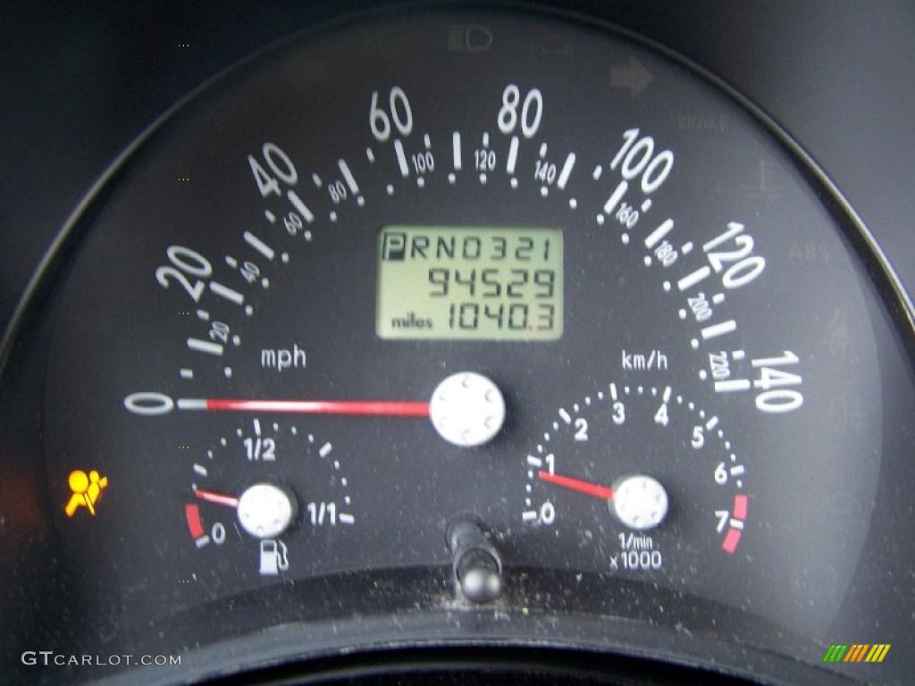 2000 Volkswagen New Beetle GLS Coupe Gauges Photo #49603246