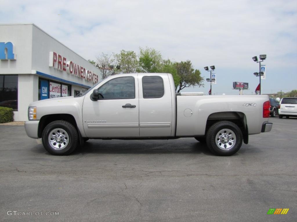 2009 Silverado 1500 LS Extended Cab 4x4 - Silver Birch Metallic / Dark Titanium photo #4