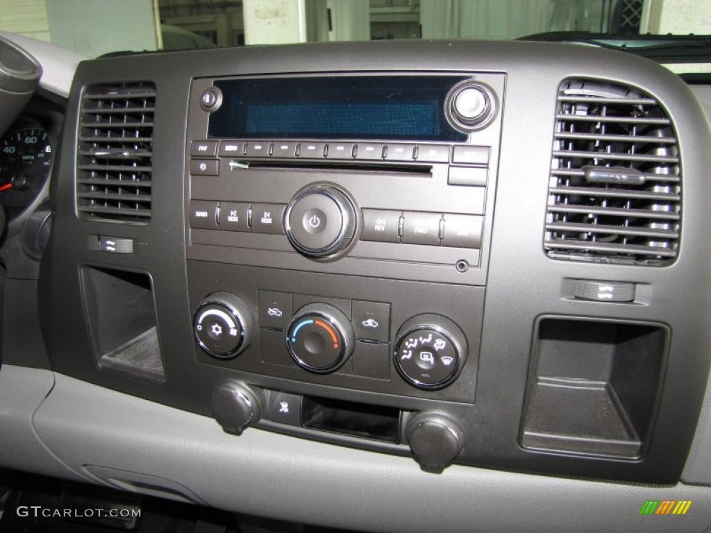 2009 Chevrolet Silverado 1500 LS Extended Cab 4x4 Controls Photo #49606279