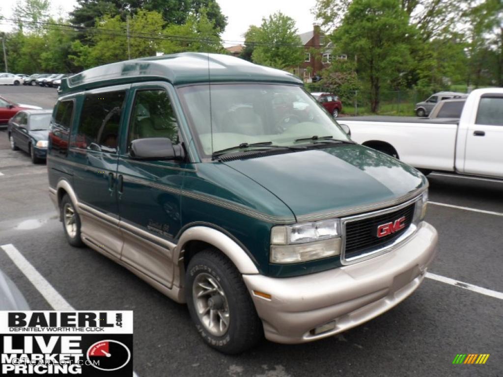 2000 Safari Conversion Van - Forest Green Metallic / Neutral photo #1
