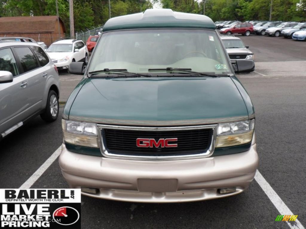 2000 Safari Conversion Van - Forest Green Metallic / Neutral photo #2
