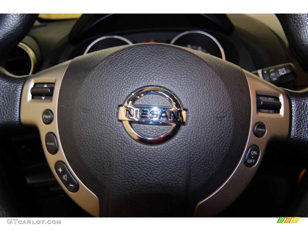 2010 Nissan Rogue Krom Edition Controls Photos