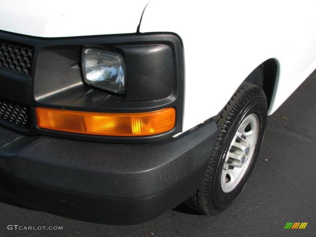 2007 Express 2500 Cargo Van - Summit White / Medium Pewter photo #4