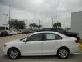 Candy White - Jetta SE Sedan Photo No. 4