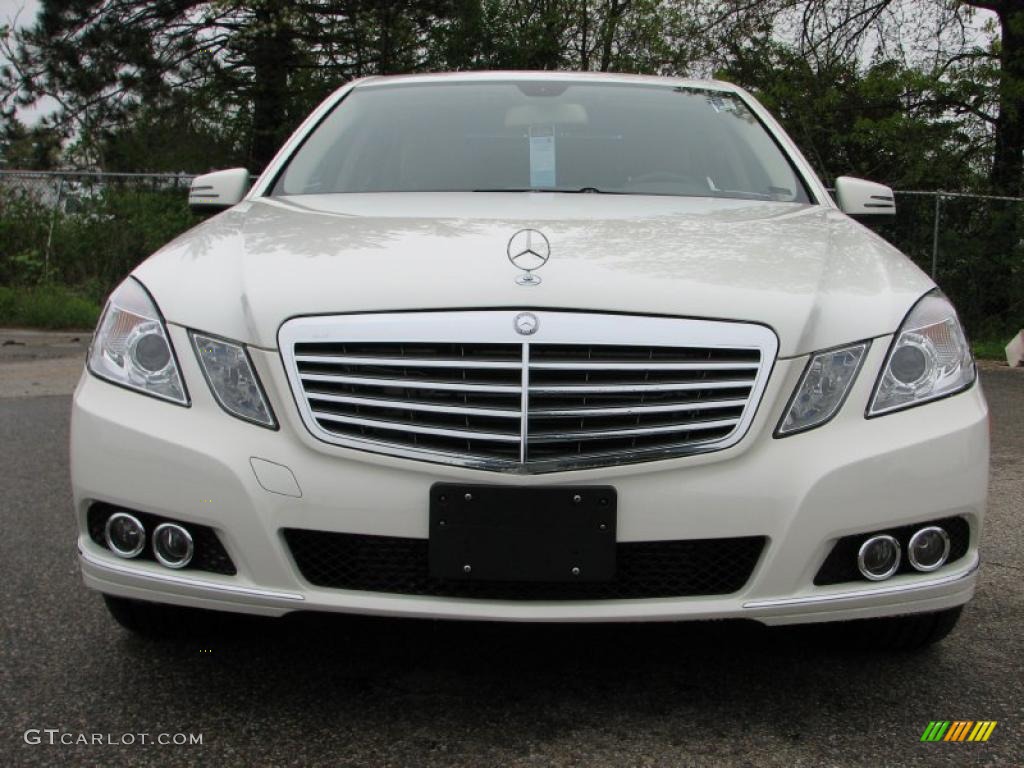 2011 E 350 BlueTEC Sedan - Arctic White / Black photo #2