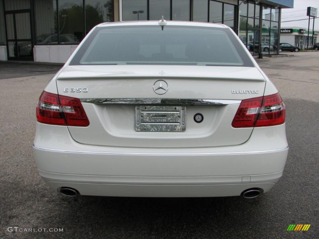 2011 E 350 BlueTEC Sedan - Arctic White / Black photo #4