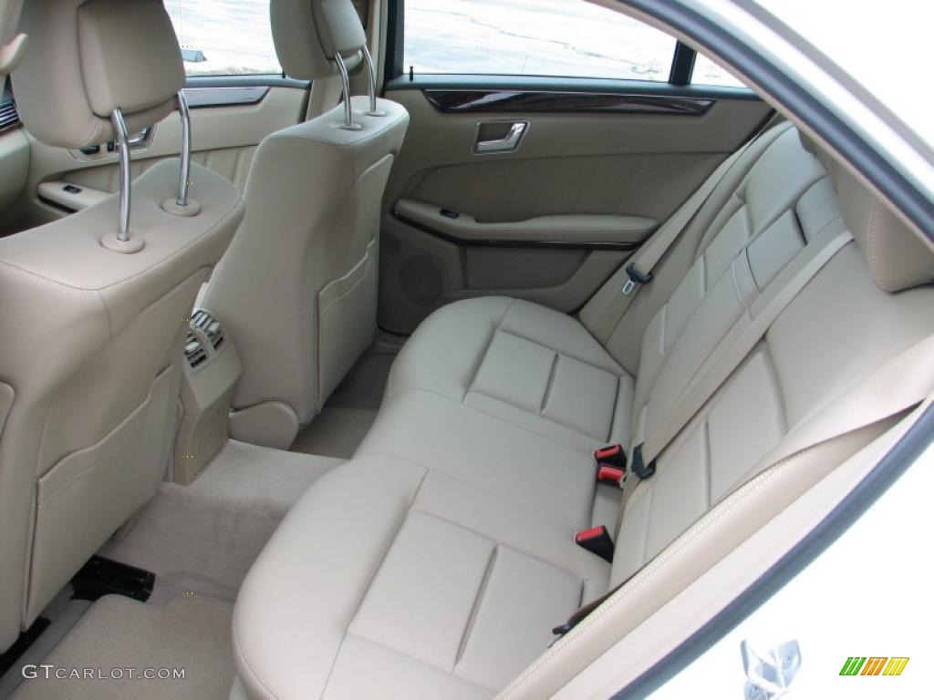 Black Interior 2011 Mercedes-Benz E 350 BlueTEC Sedan Photo #49615393