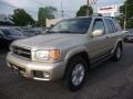 Sierra Silver Metallic 2000 Nissan Pathfinder LE 4x4