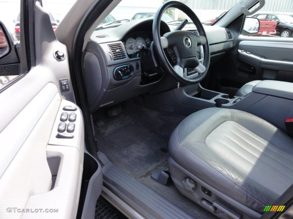 Medium Dark Parchment Interior 2002 Mercury Mountaineer AWD Photo #49619467
