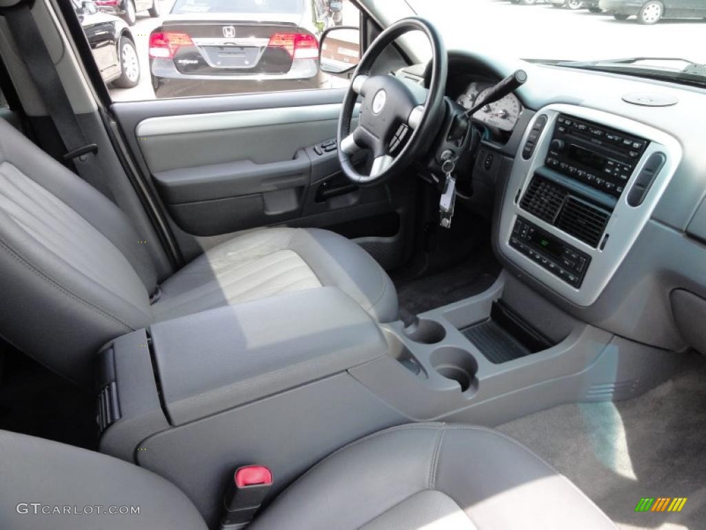 Medium Dark Parchment Interior 2002 Mercury Mountaineer AWD Photo #49619563