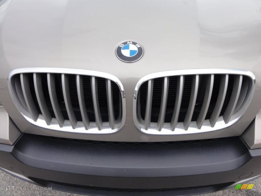 2007 BMW X5 4.8i Marks and Logos Photo #49622001