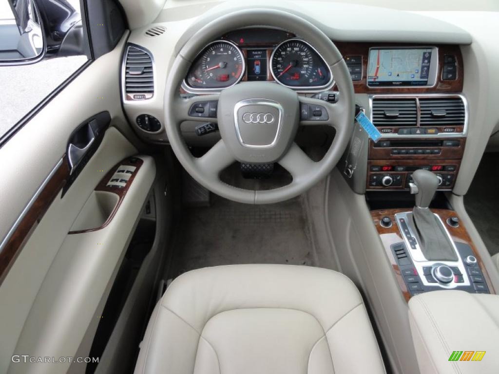 2009 Audi Q7 3.6 Premium quattro Cardamom Beige Steering Wheel Photo #49625974