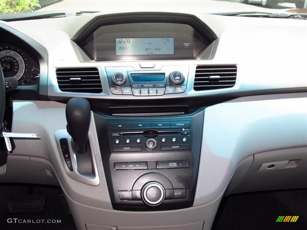 2011 Honda Odyssey EX Controls Photo #49628908