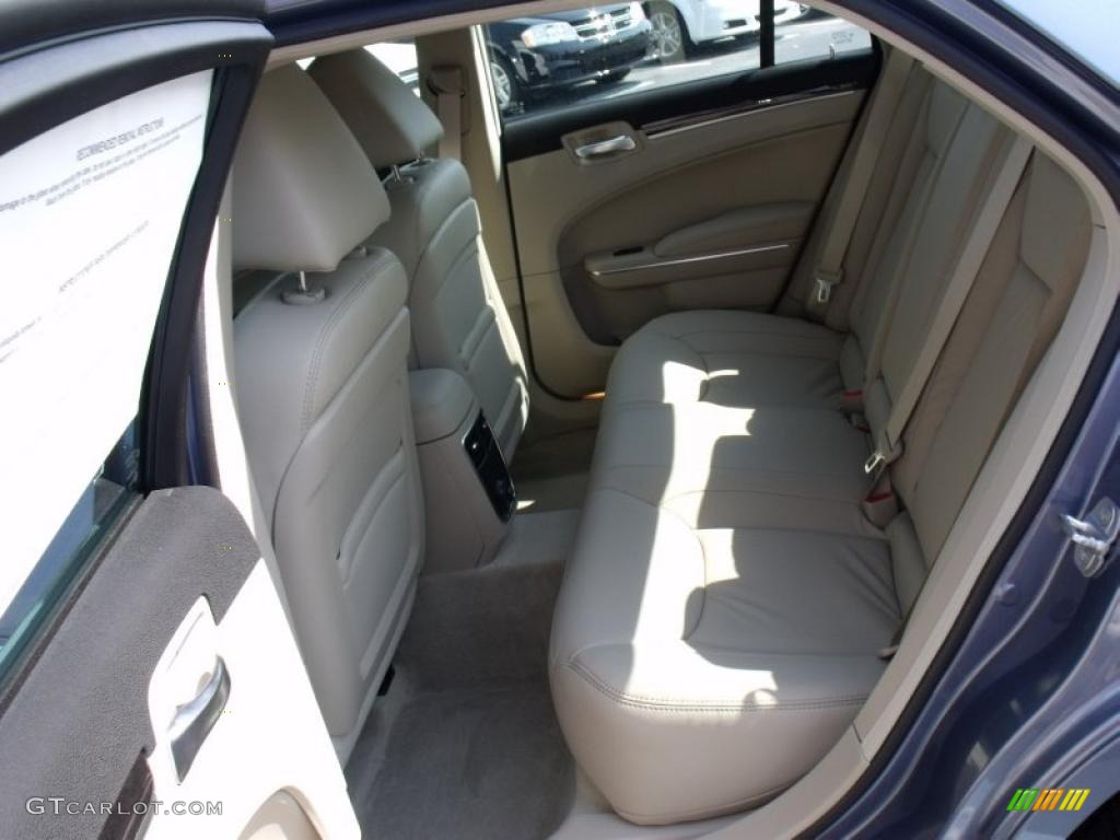 Black Interior 2011 Chrysler 300 Limited Photo #49630412
