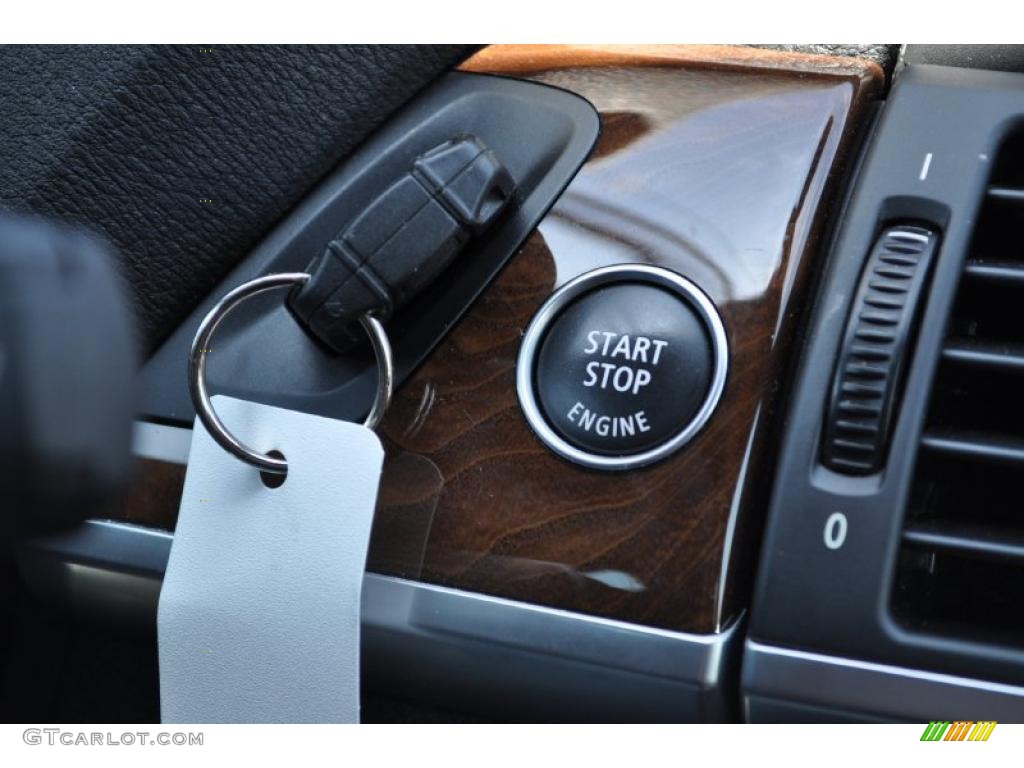 2011 BMW X6 xDrive50i Controls Photo #49630616