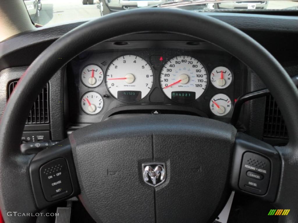 2005 Ram 1500 SLT Quad Cab 4x4 - Flame Red / Dark Slate Gray photo #12