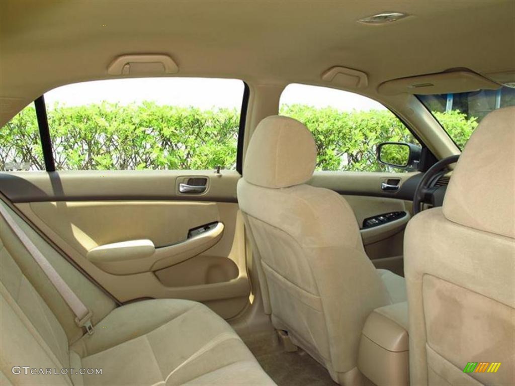 2007 Accord LX Sedan - Taffeta White / Ivory photo #14