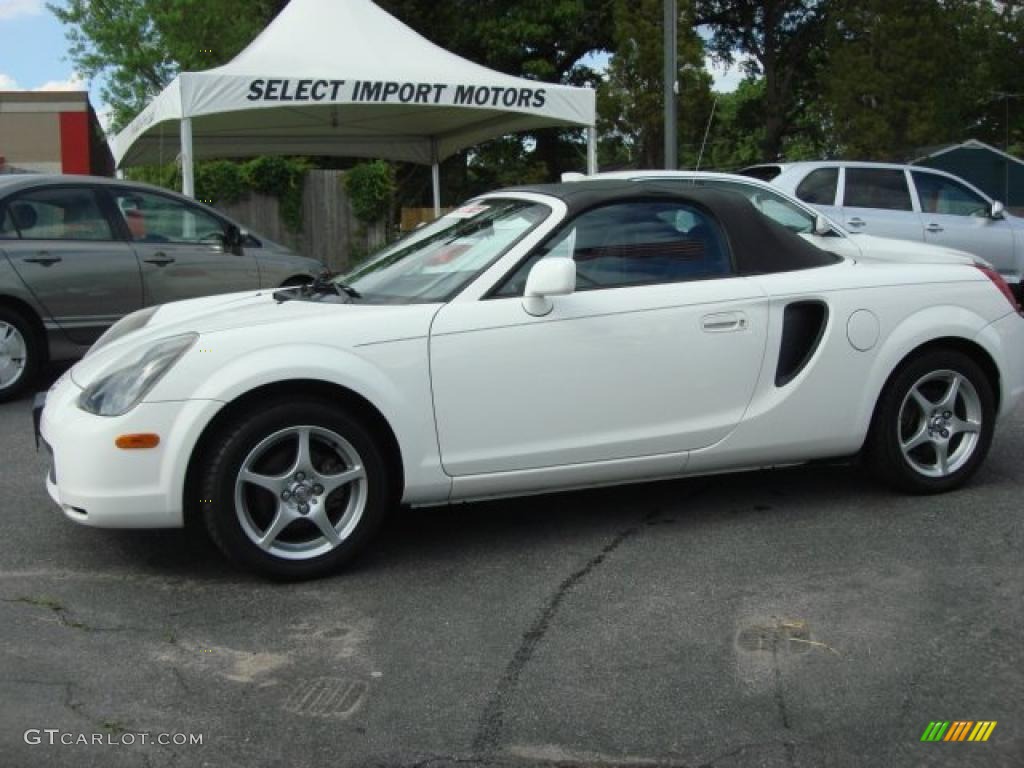 2002 MR2 Spyder Roadster - Super White / Black photo #26