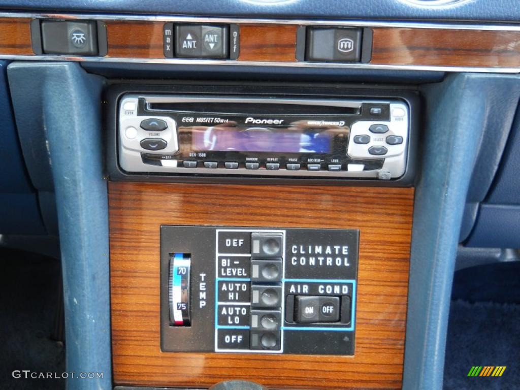 1979 Mercedes-Benz SL Class 450 SL Roadster Controls Photo #49635932