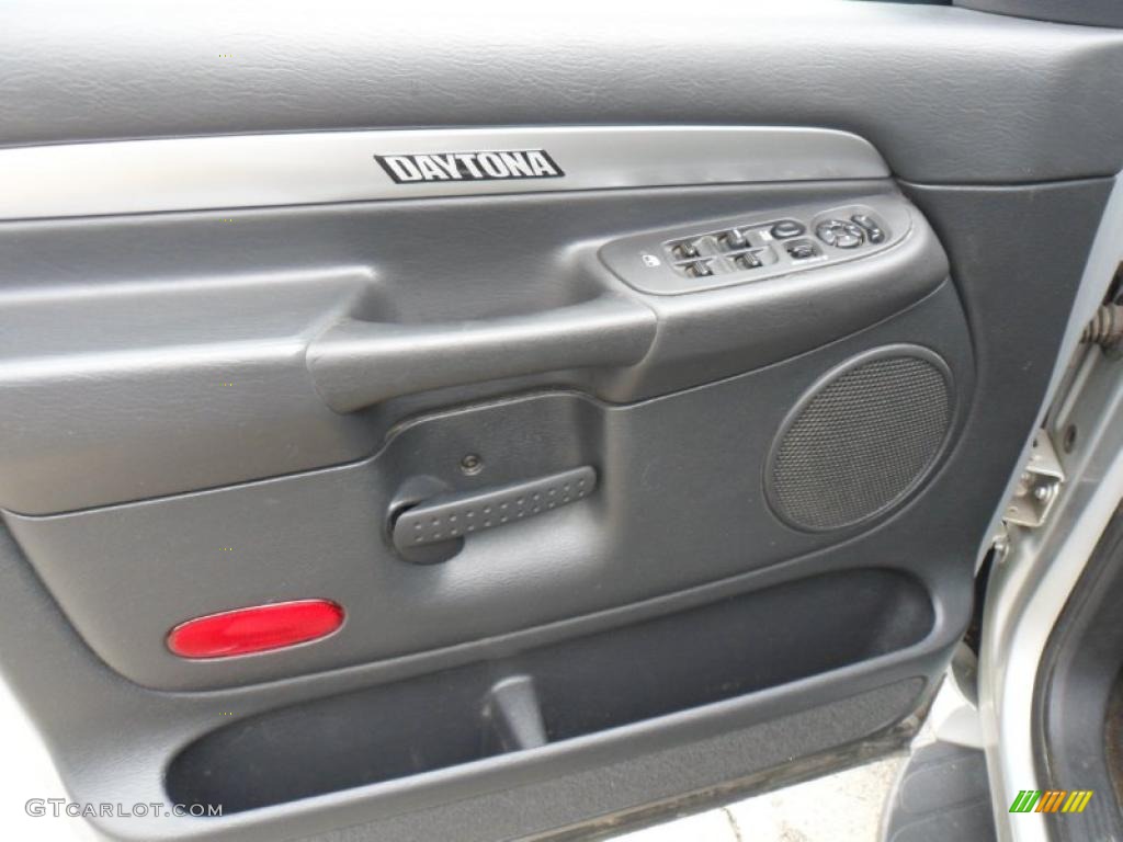 2005 Ram 1500 SLT Daytona Quad Cab 4x4 - Bright Silver Metallic / Dark Slate Gray photo #12
