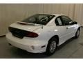 2001 Arctic White Pontiac Sunfire SE Coupe  photo #2